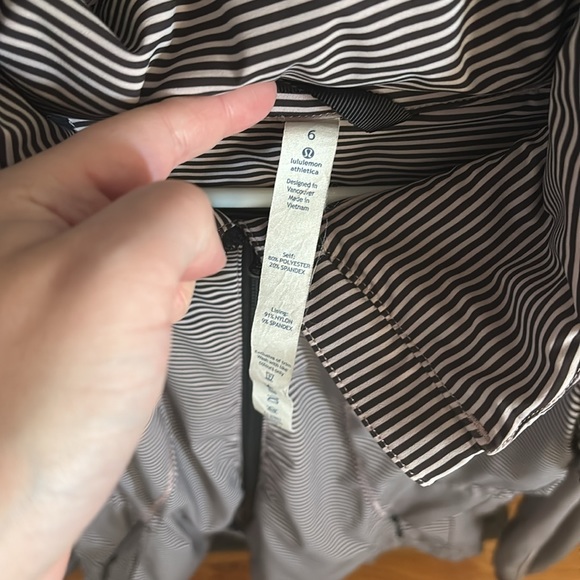 Lululemon Jacket - Picture 5 of 5